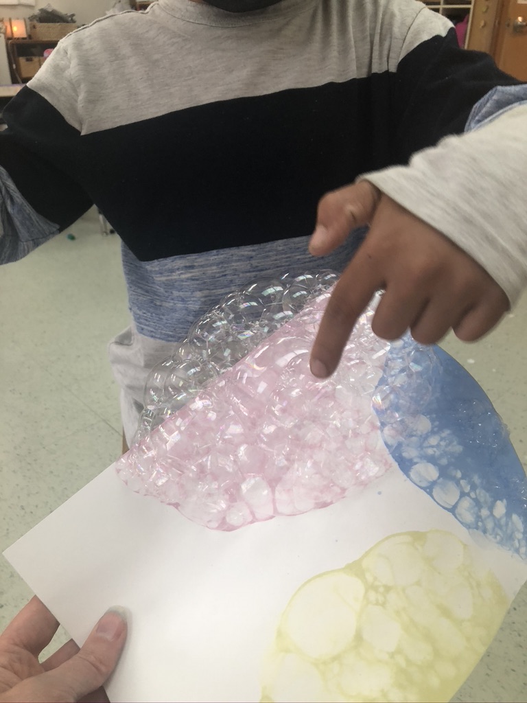 bubble painting in kindergarten